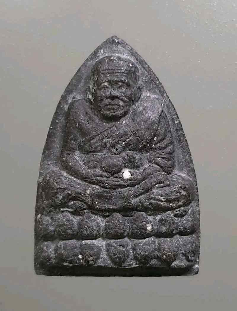 หลวงปู่ทวดหลังพระพิฆเนศ ปีพ.ศ 2543