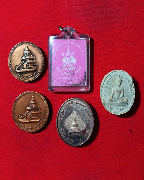  หลวงปู่จันทร์ศรี จนฺททีโป วัดโพธิสมภรณ์ จังหวัดอุดรธานี จำนวน 5 รายการ