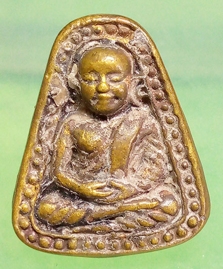 เหรียญหล่อจอบ หลวงพ่อเงิน วัดบางคลาน ปี2535 ปลุกเสกวัดสุทัศน์ วัดบางคลาน