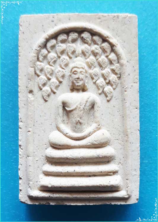 ..วัดกระซ้าขาว สส. พระสมเด็จ พิมพ์ปรกโพธิ์ เนื้อผงเก่าๆ หลังยันต์ รุ่น สร้างโบสถ์ ปี 39..