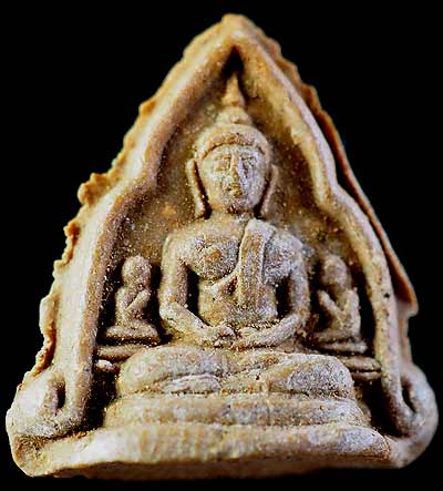 พระชัยวัฒน์ เนื้อผง วัดราชบพิธ ปี 2513 พร้อมบัตรรับรองพระแท้ครับ