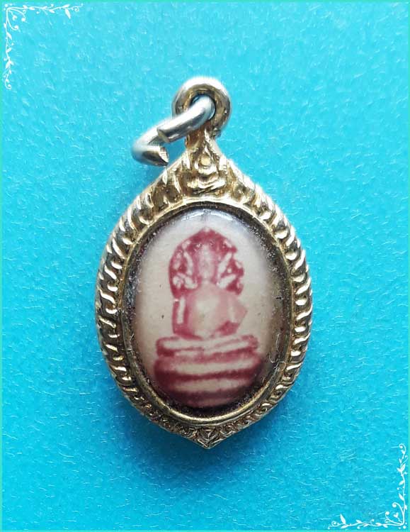 ..ลพ.เกษร วัดบางเพรียง ล็อคเก็ต เต็มองค์ หลัง พระนาคปรก..