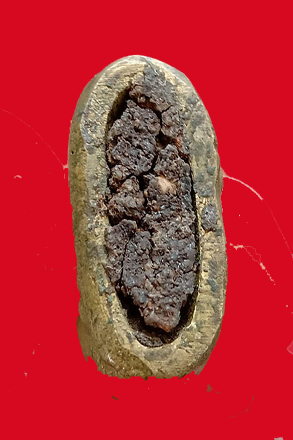 พระปิดตาหลวงพ่อแกง อุตรดิตถ์