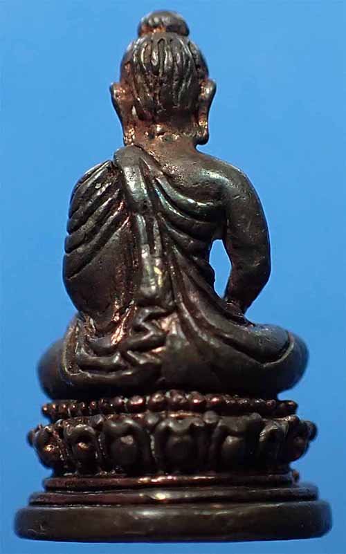 พระชัยวัฒน์ประทานอภัย วัดป่าประดู่ ระยอง พ.ศ.๒๕๑๘ เนื้อนวโลหะ*101