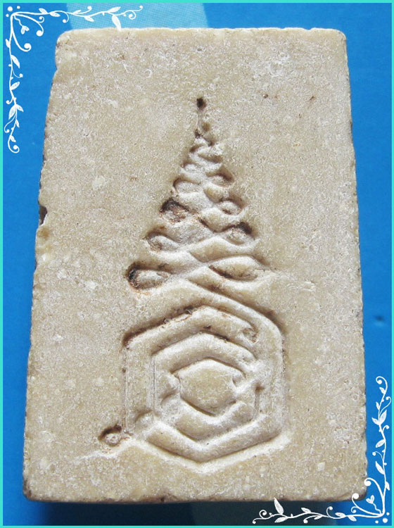 ..ลพ.แนม วัดเขาหน่อ นว. พระสมเด็จจอมทอง เนื้อผงเก่าๆ หลังยันต์..