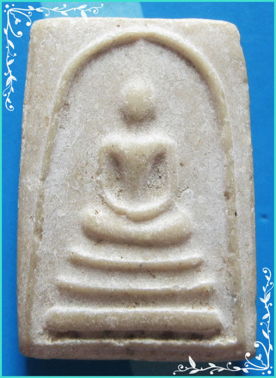 ..ลพ.แนม วัดเขาหน่อ นว. พระสมเด็จจอมทอง เนื้อผงเก่าๆ หลังยันต์..