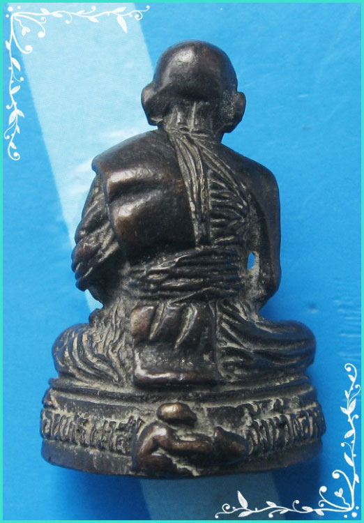 ..ลป.กลั่น วัดอินทราวาส อท. พระรูปหล่อ ลอยองค์ เนื้อสัมฤทธิ์ หลัง ลิงขี่ปลัด..