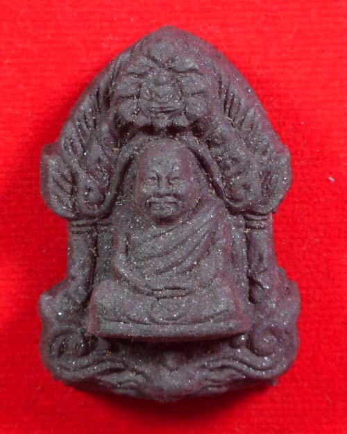 พระผงนั่งบัลลังค์หลวงปู่ลี วัดภูผาแดง จังหวัดอุดรธานี