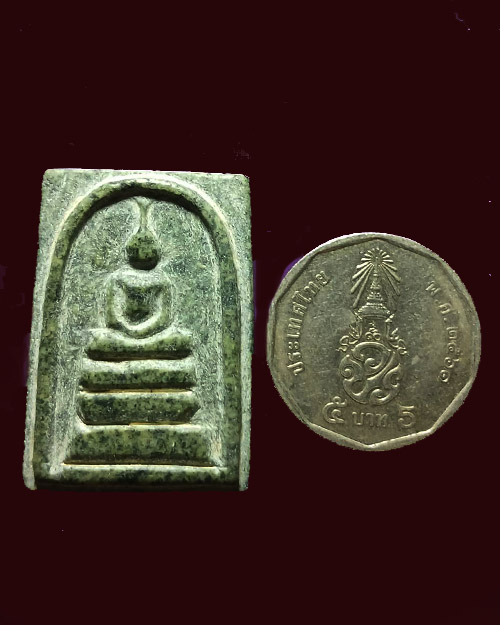 พระหินแม่น้ำโขงหลวงปู่จันมี วัดป่าแก้งใหม่ อำเภอสังคม จังหวัดหนองคาย