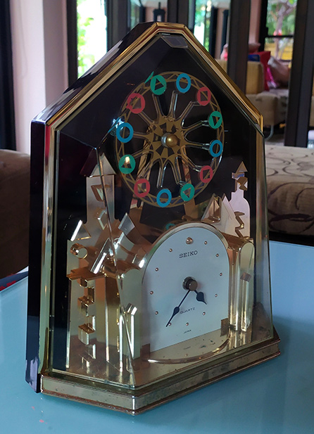 นาฬิกาตั้งโต๊ะ SEIKO สวยมาก