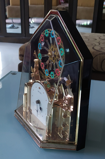 นาฬิกาตั้งโต๊ะ SEIKO สวยมาก