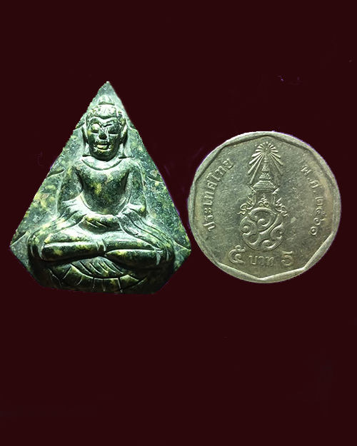 พระหินหยกพิมพ์ห้าเหลี่ยม หลวงปู่ฟัก(เขาน้อยสามผาน) จังหวัดจันทบุรี ปี2544 ยุคแรก