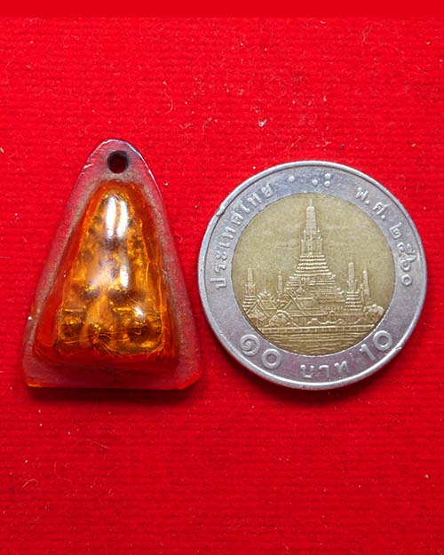  หลวงพ่อดำ วัดกุฎี เนื้อตะกั่วฝังเขี้ยวหมาป่า ปราจีนบุรี เนื้อตะกั่วถ้ำชา กรอบเดิม