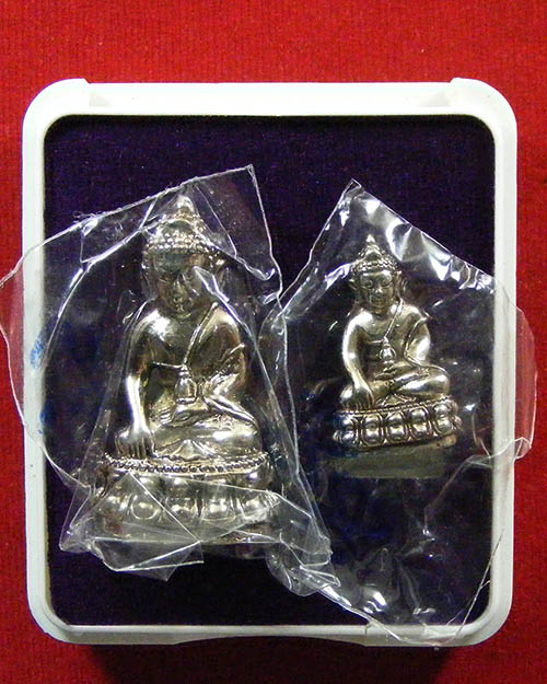  พระกริ่งรุ่นแรกเนื้ออัลปาก้า ๑ใน ๑๐๘ องค์ หลวงพ่อสุดใจ ทันตมโน วัดป่าบ้านตาด อุดรธานี 