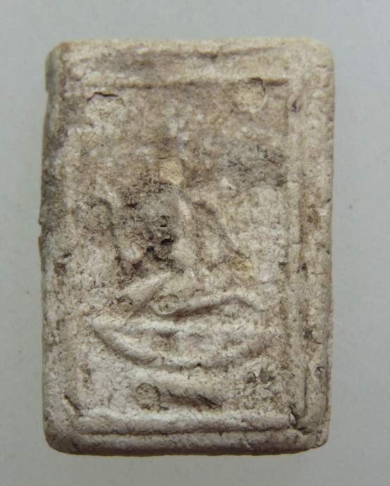 พระหลวงพ่อปั้น วัดพิกุลโสกัณฑ์ (พระอาจารย์ของหลวงพ่อปาน วัดบางนมโค)แม่นางกวัก เนื้อผงบรรจุวัดสี่ร้อย