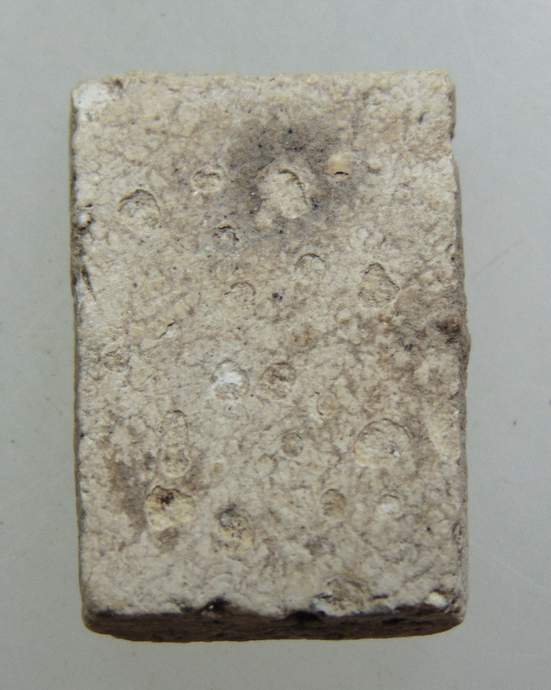 พระหลวงพ่อปั้น วัดพิกุลโสกัณฑ์ (พระอาจารย์ของหลวงพ่อปาน วัดบางนมโค)แม่นางกวัก เนื้อผงบรรจุวัดสี่ร้อย