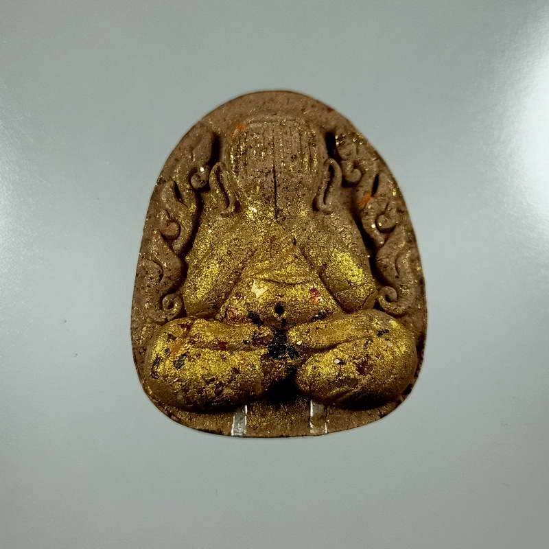 พิมพ์พระปิดตากนกข้างบูชาครู หลวงปู่โต๊ะ ออกโดยหลวงพ่อนงค์ วัดบางน้ำชน ฝั่งธนบุรี จ.กรุงเทพ ปี 2565