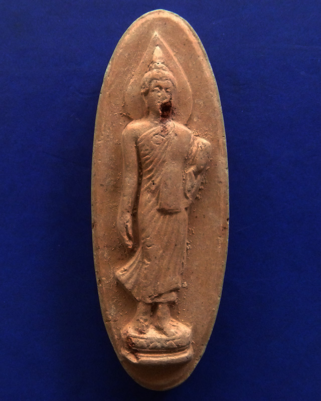 10.พระ 25 พุทธศตวรรษ พ.ศ. 2500 เนื้อดิน บล็อควงแหวน พร้อมกล่อง