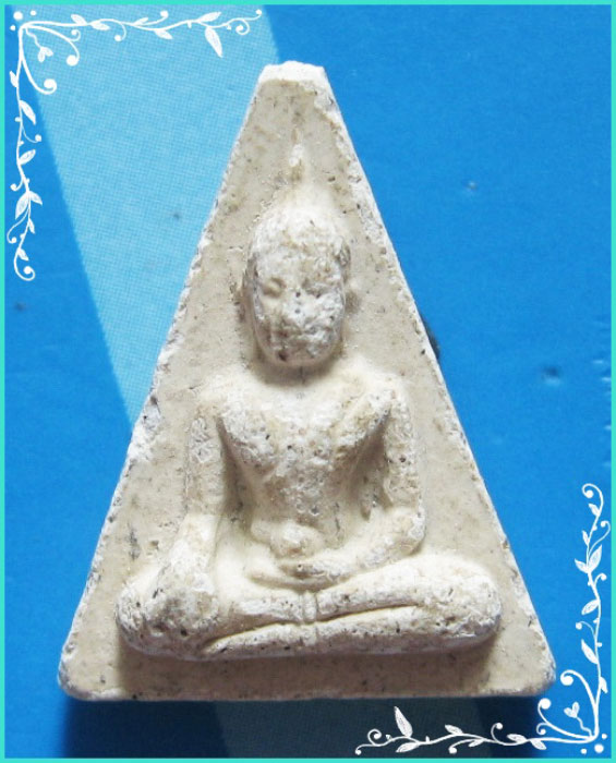 ..ลพ.ทัย วัดเกาะตาพุด พระนางพญา พิมพ์มารวิชัย เนื้อผงเก่าๆ หลังยันต์..