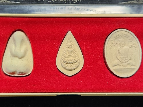 วัดบพิตรพิมุข(วัดเชิงเลน) กทม  ชุดพระผงหลวงปู่ไข่ รุ่นสร้างวิหารหลวงปู่ไข่  25 ก.ค.36