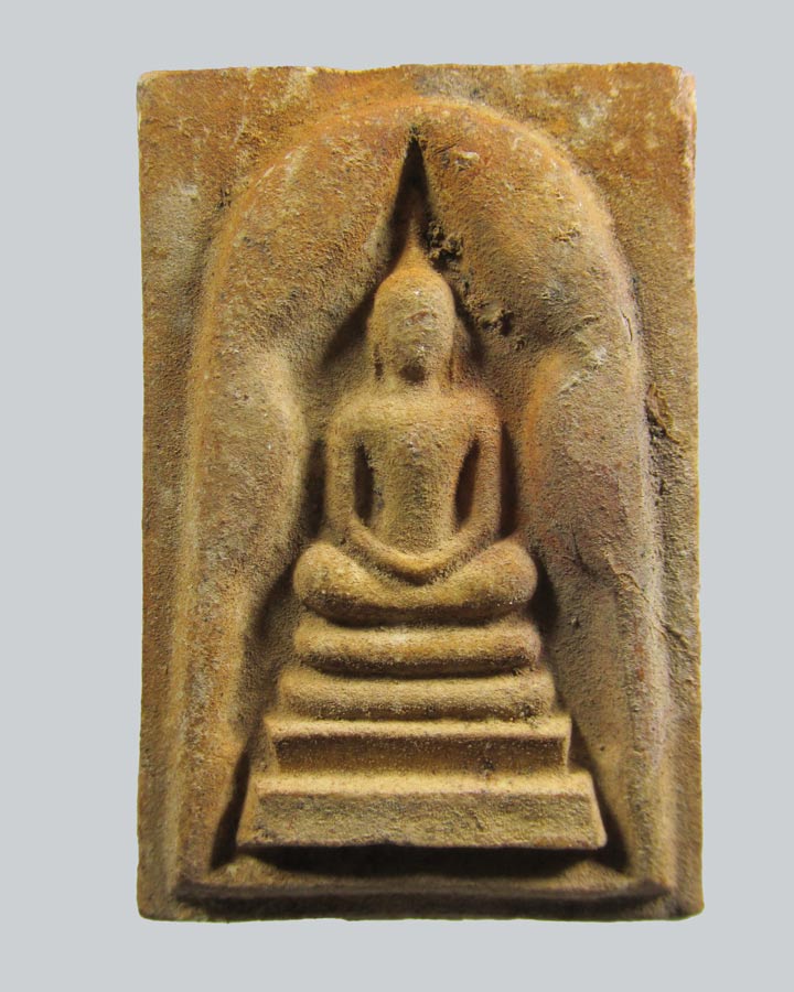 พระพิมพ์สมเด็จแหวกม่าน หลวงปู่นิล วัดครบุรี จ.นครราชสีมา 