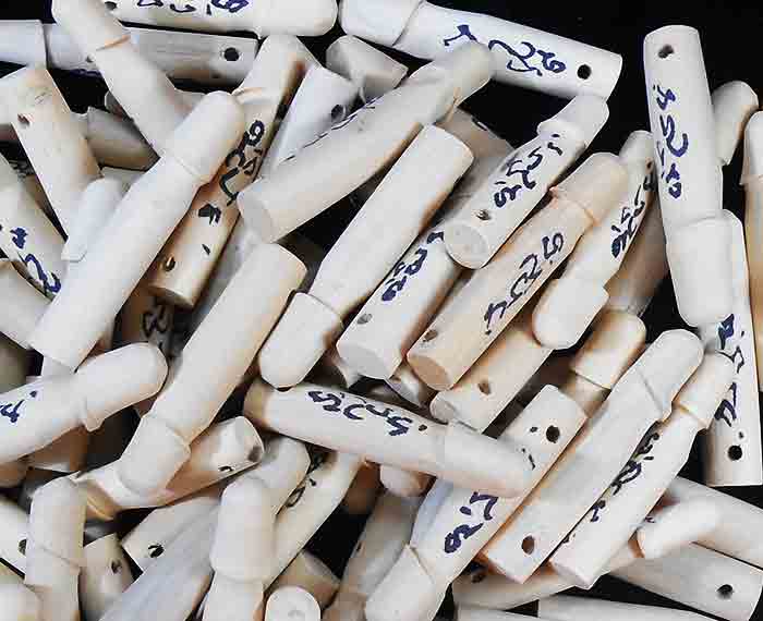 ***20 ตัว***ปลัดขิกมหาเศรษฐี เนื้อไม้มะยมตายพราย จารมือ 