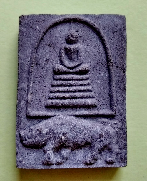 สมเด็จนั่งหมู (5 ชั้น) เนื้อผงใบลาน หลวงพ่อเส็ง วัดบางนา จ.ปทุมธานี ปี 2525...