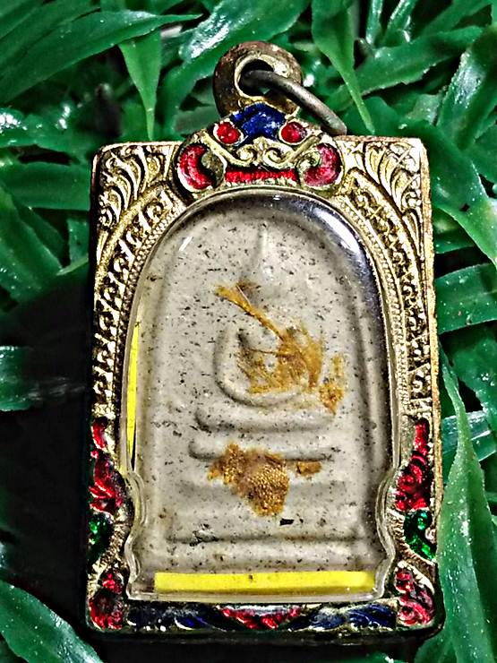 พระสมเด็จ ด้านหลังพระคาถาชินบัญชร ฉบับเต็ม จาลึกพิเศษ องค์กรรมการรมีจีวรหลวงปู่แหวน