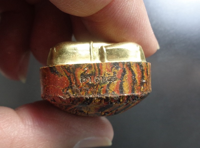 พระผงปิดตาพิมพ์ใหญ่ หลวงปู่โต๊ะ ออกวัดถ้ำสิงโตทอง จ.ราชบุรี เนื้อก้นครก ปี ๒๕๖๕ สวยครับ