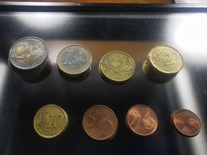 เงินตราต่างประเทศ Euro เงินปัจจุบัน