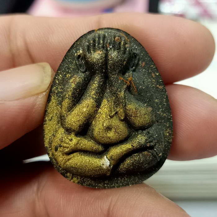 พระปิดตาปลดหนี้จัมโบ้ รุ่นรวยมหาเศรษฐี หลวงพ่อนงค์ อภิชาโต วัดบางน้ำชน ธนบุรี จ.กรุงเทพฯ ปี 2566