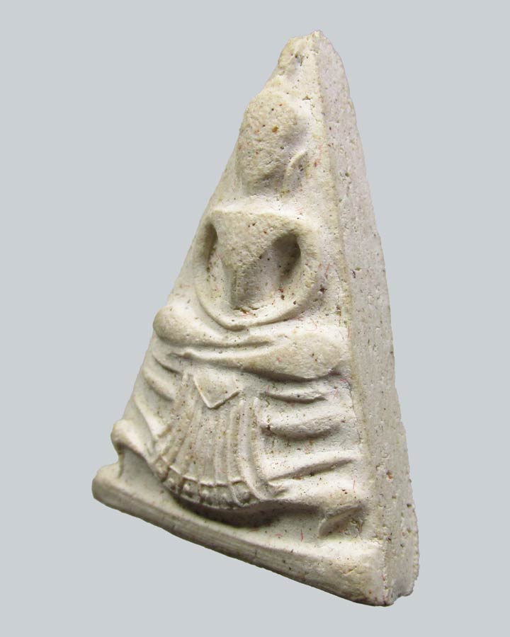 ผงอิทธิเจกรุวัดสัมฤทธิ์ หลวงพ่อเชื้อ วัดเยื้องคงคาราม (นางพญา) ปี46