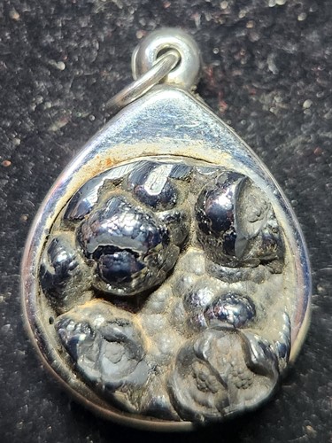 เกาะล้าน ชลลุรี แร่เหล็กไหล เกาะล้าน