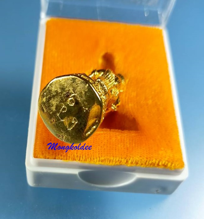 รูปหล่อพระแม่นางกวัก กวักมือซ้าย-ขวา รุ่นสร้างพระมหาเจดีย์ วัดนก กรุงเทพ ปี48