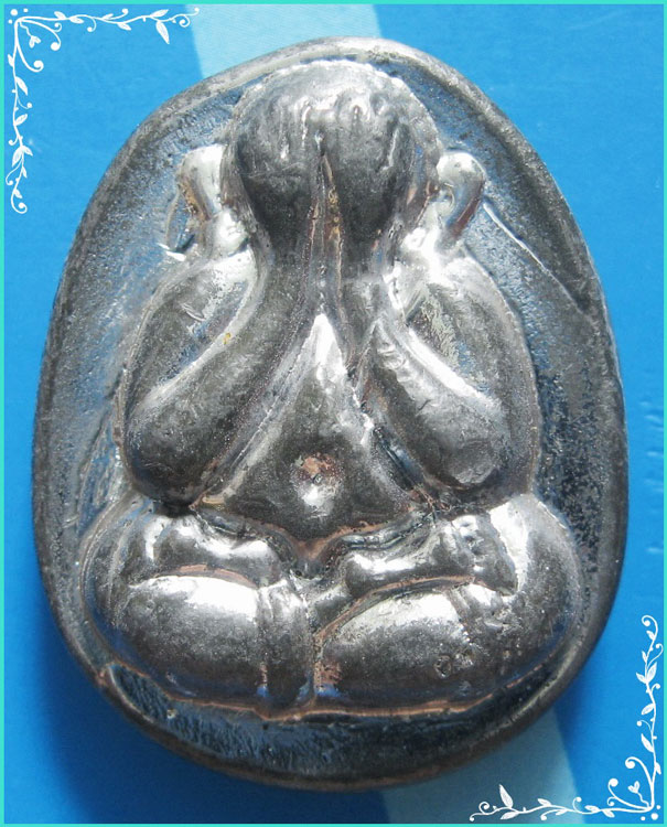 ..ลพ.ตัด วัดชายนา พร. พระปิดตามหาลาภ เนื้อชินตะกั่ว หลังเรียบ ตอกโค้ด มีรอยจารมือ..