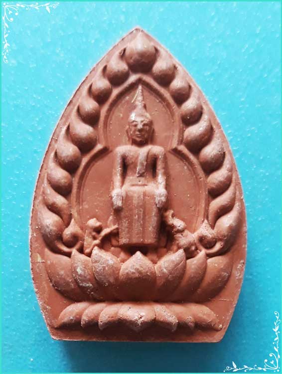 ..ลพ.โต วัดป่าเลไลย์ สพ. พระพิมพ์ เจ้าสัว เนื้อผงเก่าๆ หลังยันต์..