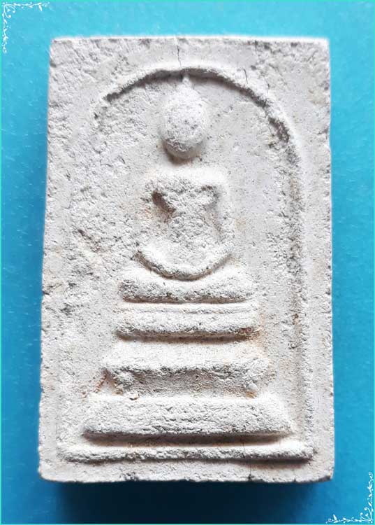 ..ลพ.บัว วัดแสวงหา พระสมเด็จ พิมพ์สามชั้น เนื้อผงเก่าๆ หลังยันต์สาม..