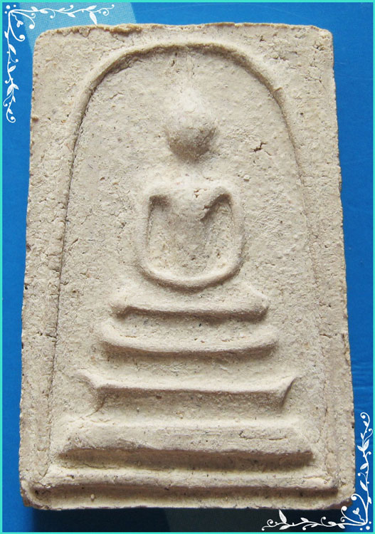 ..ลพ.โชติ วัดภูเขาแก้ว พระสมเด็จอาภัคโค พิมพ์สามชั้น เนื้อผงเก่าๆ หลังยันต์จม โรยผงแร่ ปี 29..