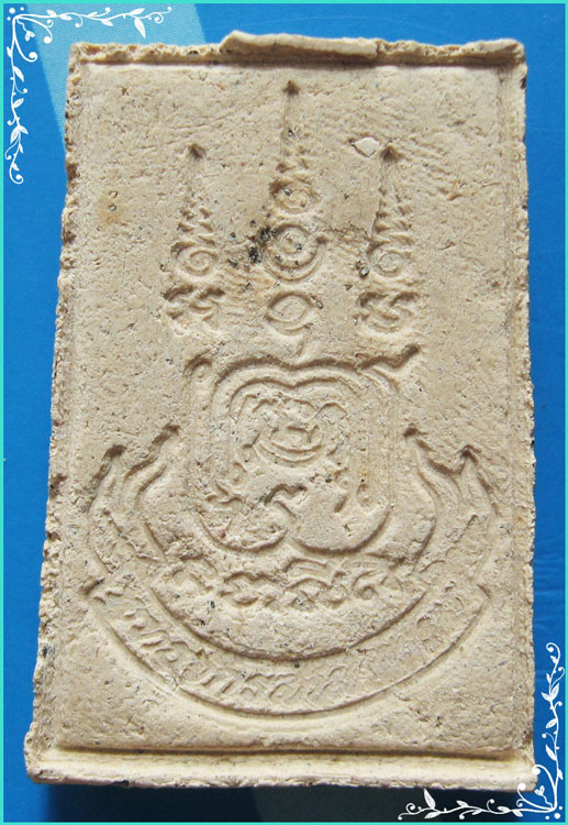 ..ลพ.โชติ วัดภูเขาแก้ว พระสมเด็จอาภัคโค พิมพ์สามชั้น เนื้อผงเก่าๆ หลังยันต์จม โรยผงแร่ ปี 29..