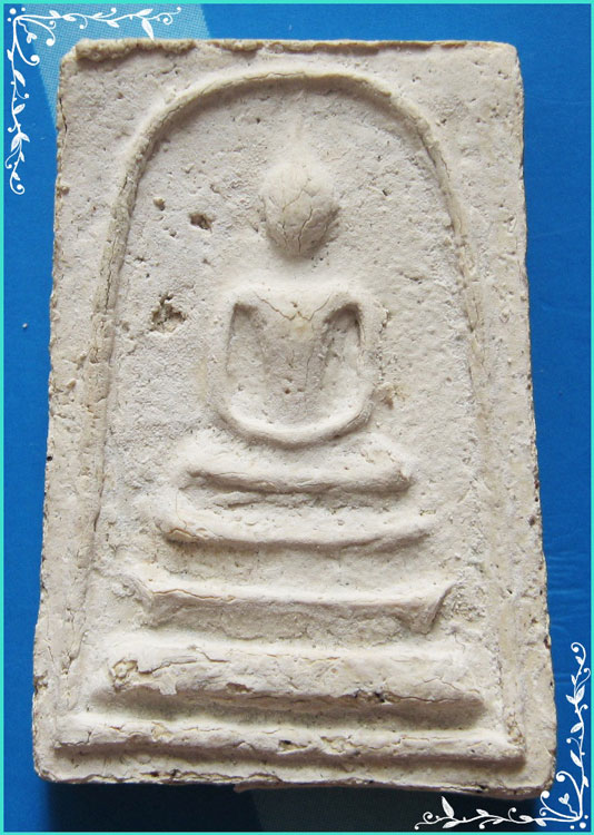 ..ลพ.โชติ วัดภูเขาแก้ว พระสมเด็จอาภัคโค พิมพ์สามชั้น เนื้อผงเก่าๆ หลังยันต์จม โรยผงแร่ ปี 29..