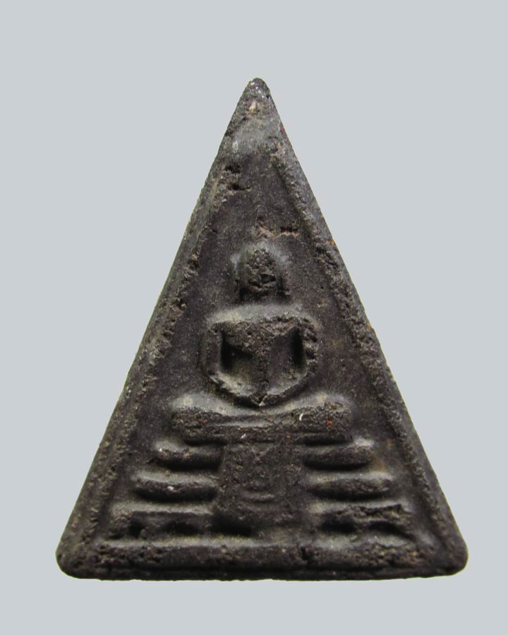 พระสมเด็จพิมพ์พระประธานสามเหลี่ยม เจ้าคุณเที่ยงวัดระฆังฯ กรุงเทพ ปี2507