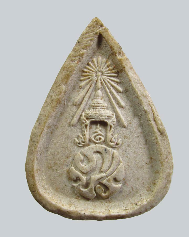 พระแก้วมรกต ทรงเครื่องฤดูหนาว หลัง ภปร.   ปี 2530  พิธีใหญ่ 