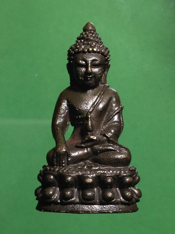 พระกริ่งรุ่น1 หลวงปู่จื่อ วัดเขาตาเงาะอุดมพร จ.ชัยภูมิ ปี๕๗