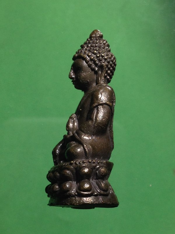 พระกริ่งรุ่น1 หลวงปู่จื่อ วัดเขาตาเงาะอุดมพร จ.ชัยภูมิ ปี๕๗