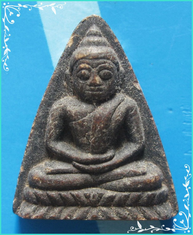 ..ลพ.พุฒ วัดกลางบางพระ นฐ. พระพิมพ์ ลพ.โต บางกระทอง เนื้อผงว่าน หลังยันต์..