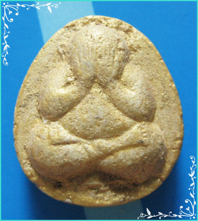 ..ลพ.ฟ้อน วัดบ้านพาด อย. พระปิดตามหาลาภ เนื้อผงเก่าๆ หลังยันต์ ทาทองเดิม..