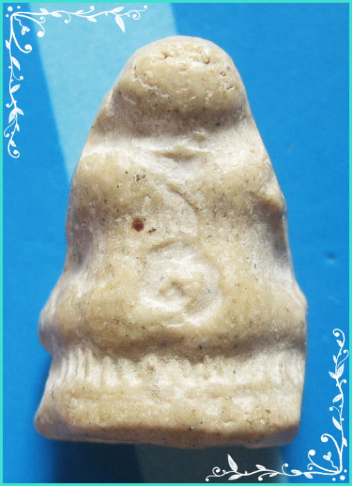 ..ลพ.ลำเจียก วัดศาลาตึก นฐ. พระปิดตามหาลาภ พิมพ์ลอยองค์ รุ่นแรก เนื้อผงพุทธคุณ..