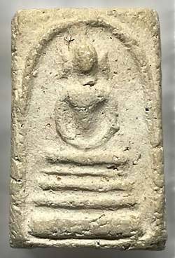 *พระผงวัดประสาทบุญญาวาส กทม. ปี๒๕๐๖ พิมพ์คะแนนหูบายศรี*