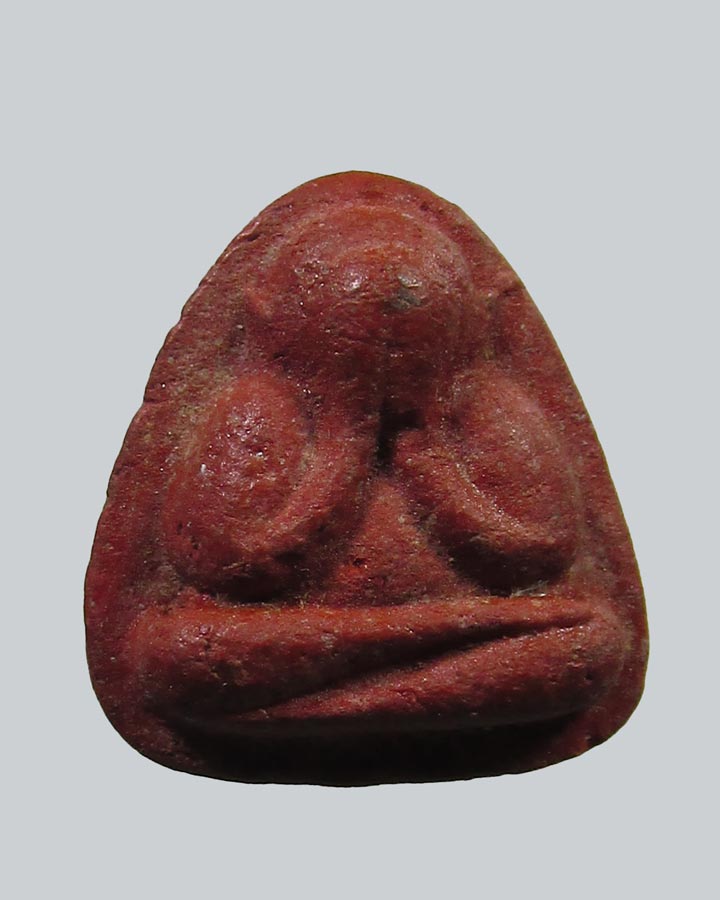 พระปิดตาไตรแก้ว พิมพ์เล็ก จัดสร้างปี2513พระธรรมโกษาจารย์ (ชอบ อนุจารี) วัดราษฎร์บำรุง จ.ชลบุรี