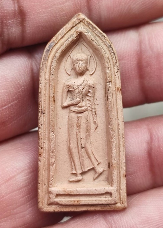 พระลีลา กรุวัดทับผึ้ง จังหวัดสุโขทัย